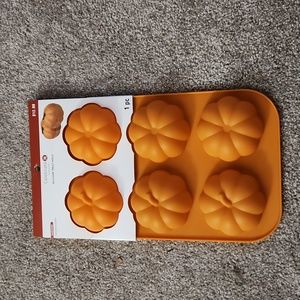 Celebrate It Silicone treat mold. Pumpkins